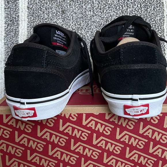 Vans Chukka Low Suede Black/True White WMNS - Picture 14 of 16